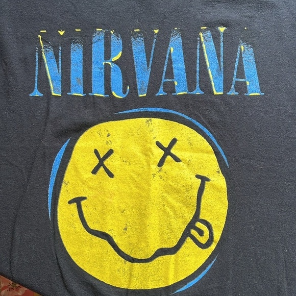 Nirvana Band Tee Graphic Grunge Black Short Sleeve Smiley Logo Crewneck Size M - Picture 8 of 9